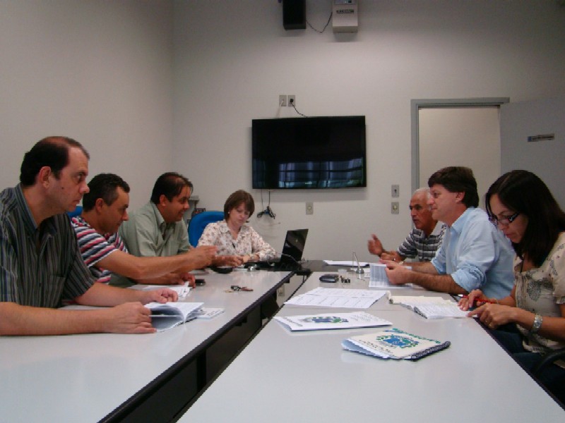 Vereadores se reúnem para debater reformulação do Regimento Interno da Câmara